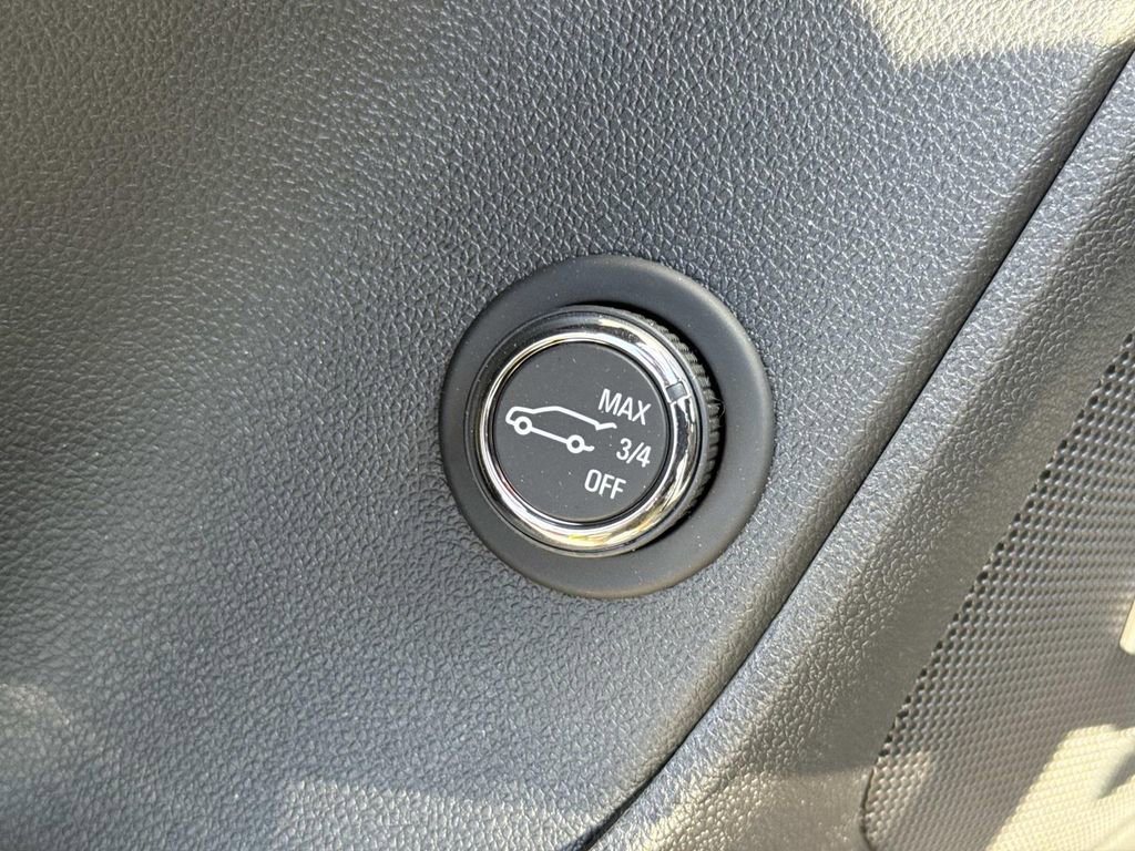 Used 2025 Chevrolet Blazer RS w/ Enhanced Convenience Package image 24