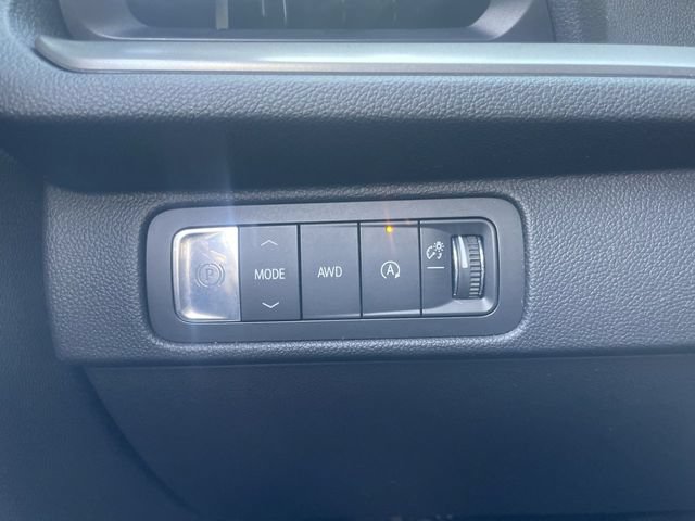 Certified 2026 Chevrolet Traverse LT AWD/4WD image 20