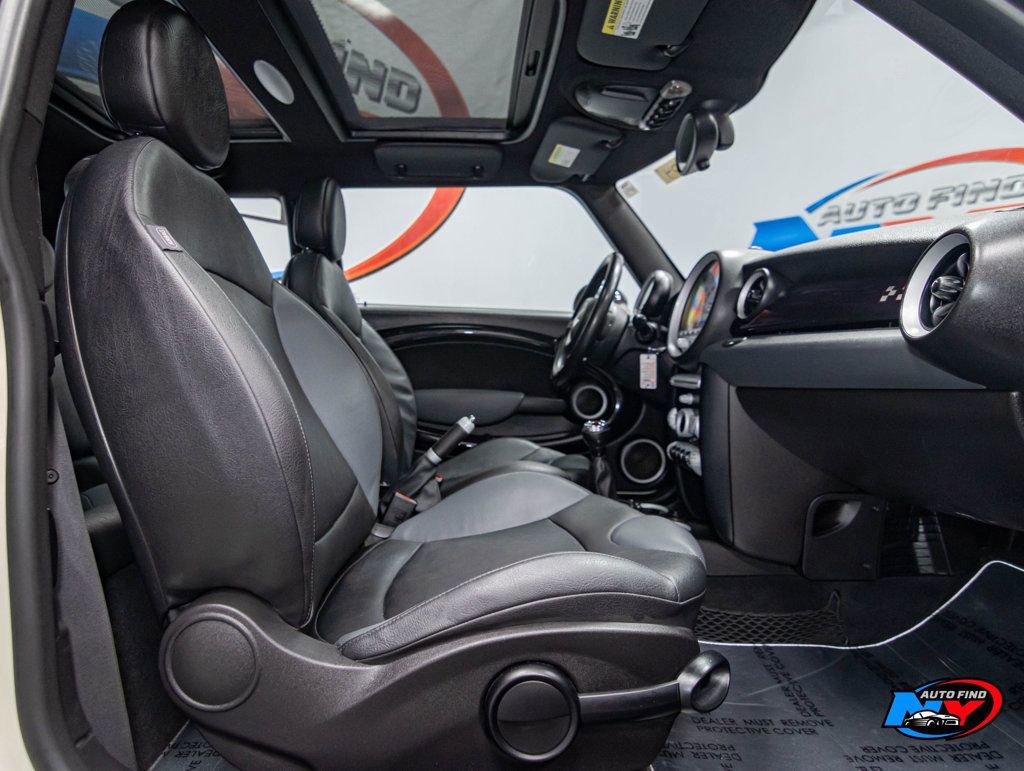 Used 2009 MINI Cooper John Cooper Works image 22