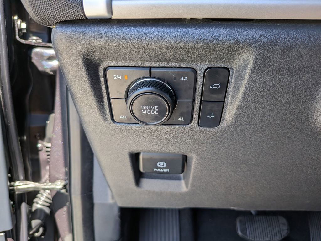 Used 2025 Ford Expedition Max Active image 30