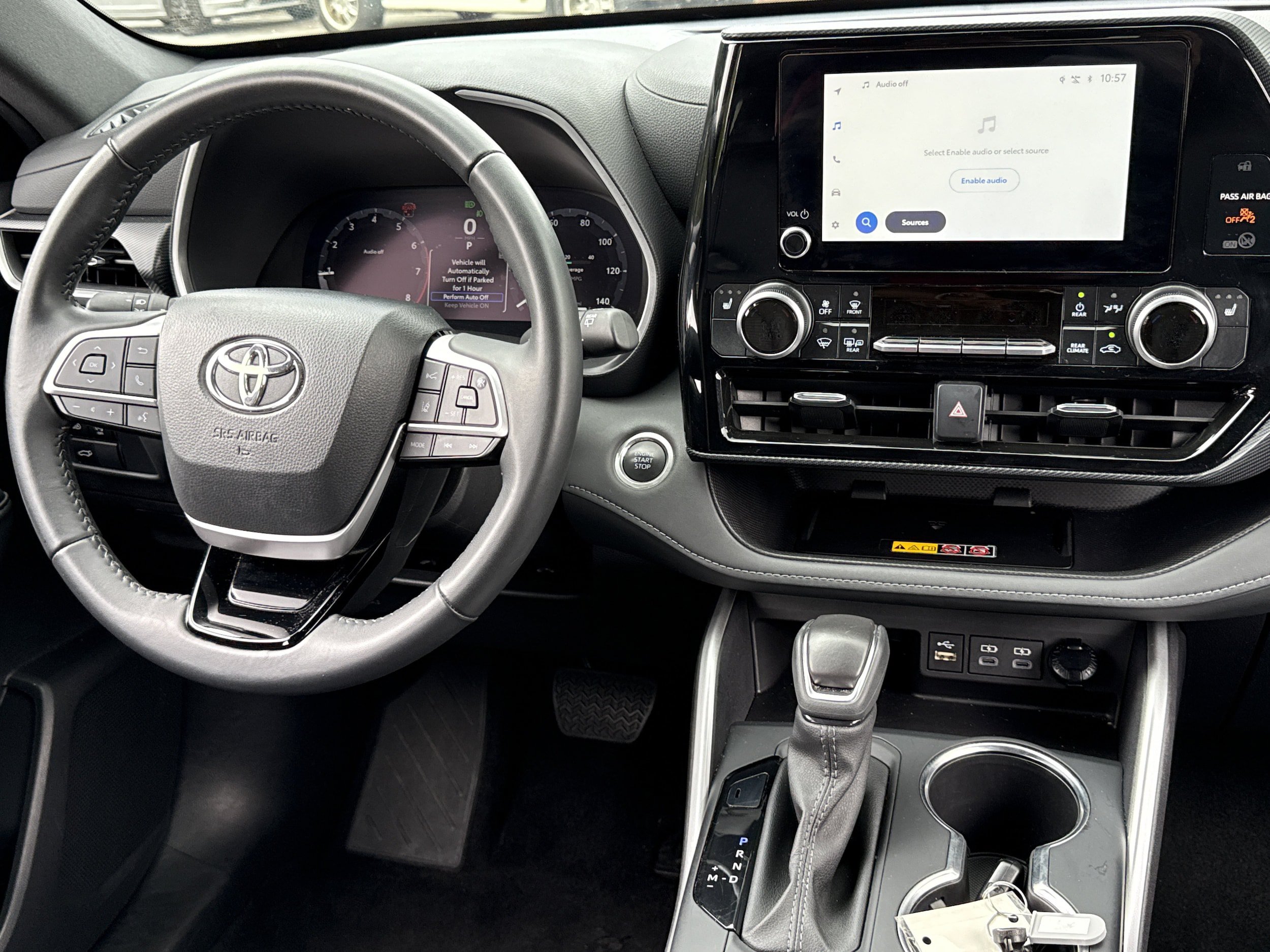Certified 2025 Toyota Highlander XSE AWD/4WD image 3