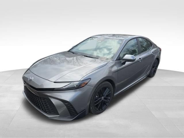 Used 2025 Toyota Camry SE image 9