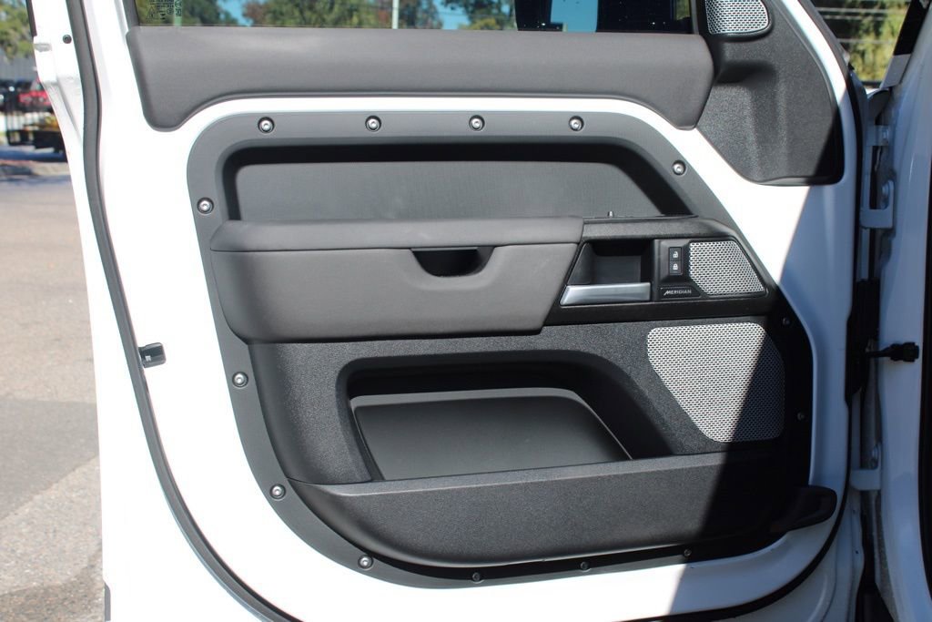 Used 2024 Land Rover Defender 130 Outbound image 13
