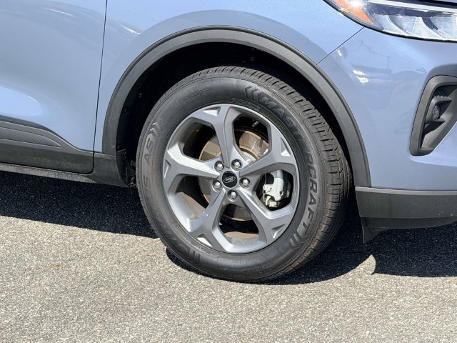 Used 2025 Ford Escape ST-Line Select AWD/4WD image 7