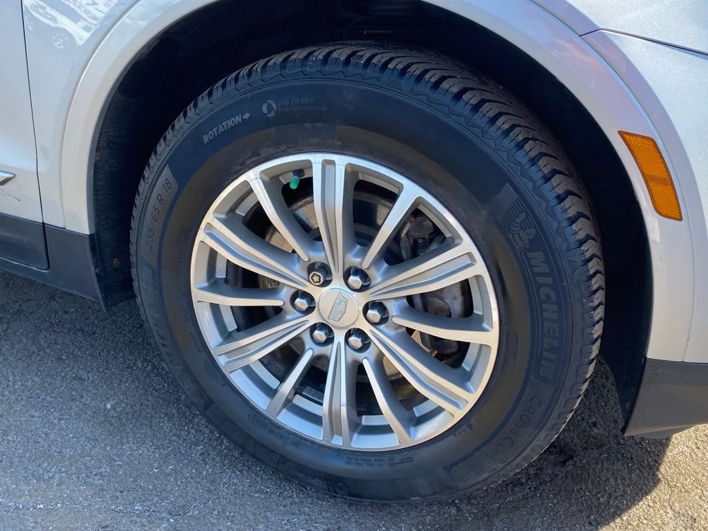 Used 2017 Cadillac XT5 Luxury w/ Driver Awareness Package AWD/4WD image 33