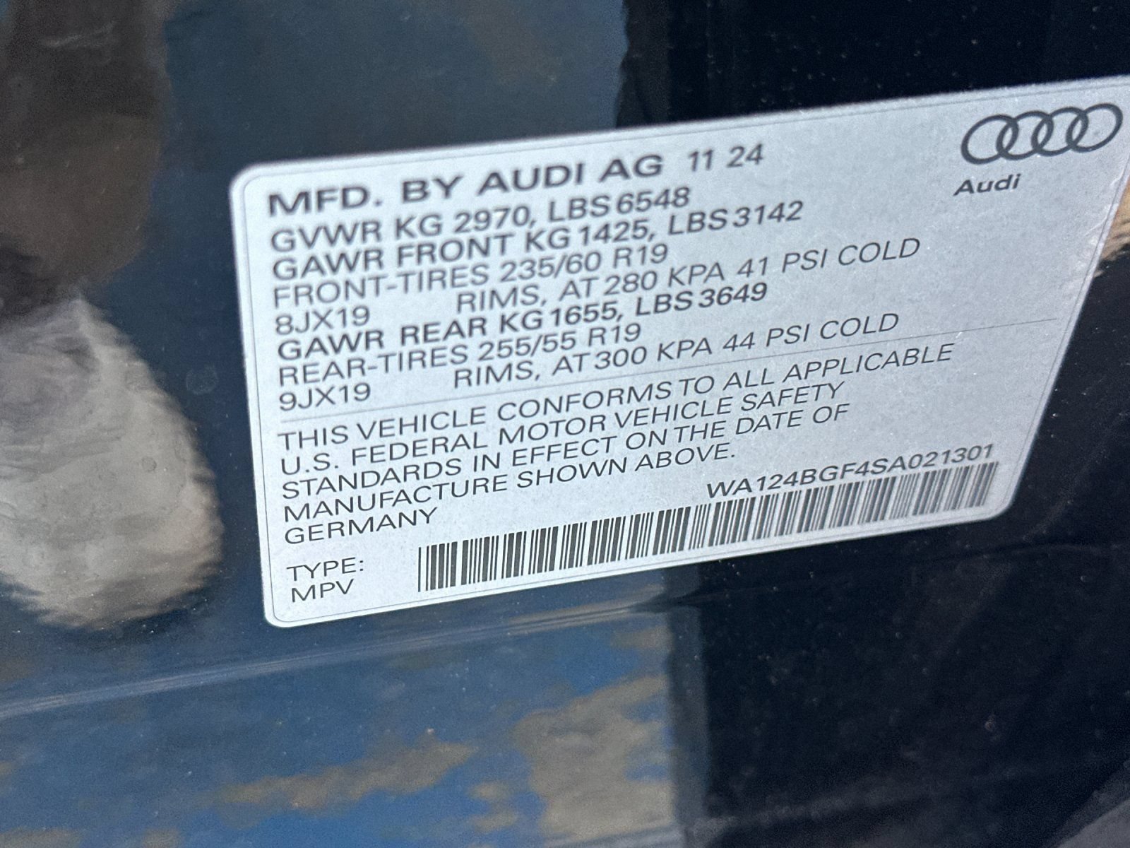 Used 2025 Audi Q6 e-tron Premium Plus w/ Premium Plus AWD/4WD image 27