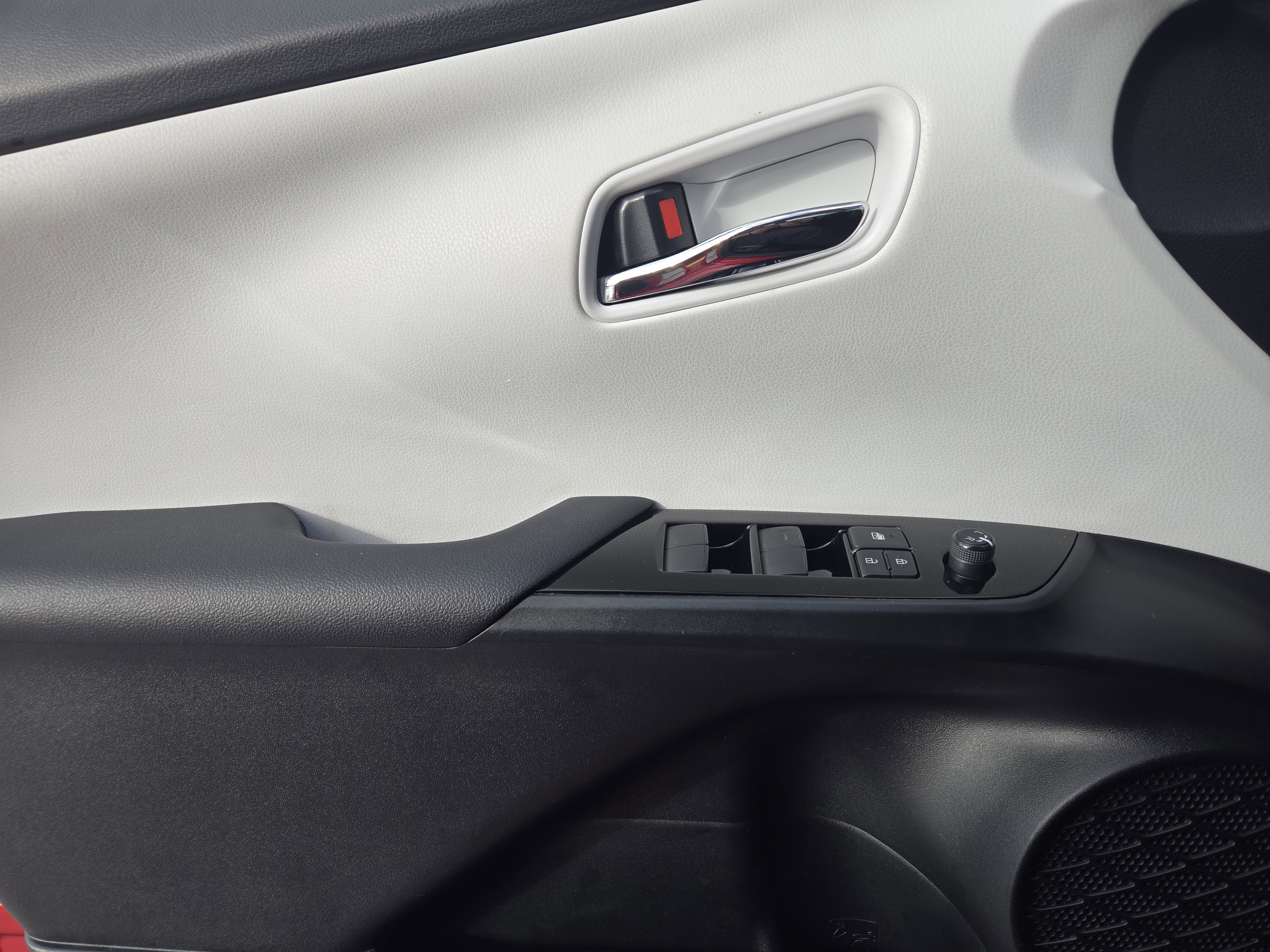 Used 2022 Toyota Prius Limited image 26