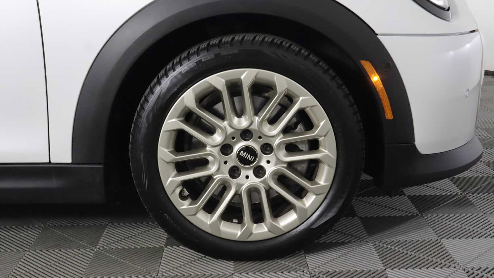 Used 2025 MINI Cooper S FWD image 8