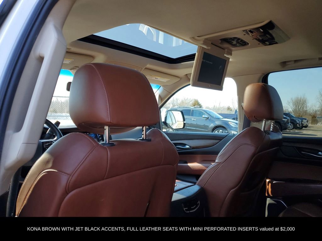 Used 2016 Cadillac Escalade ESV Luxury image 3