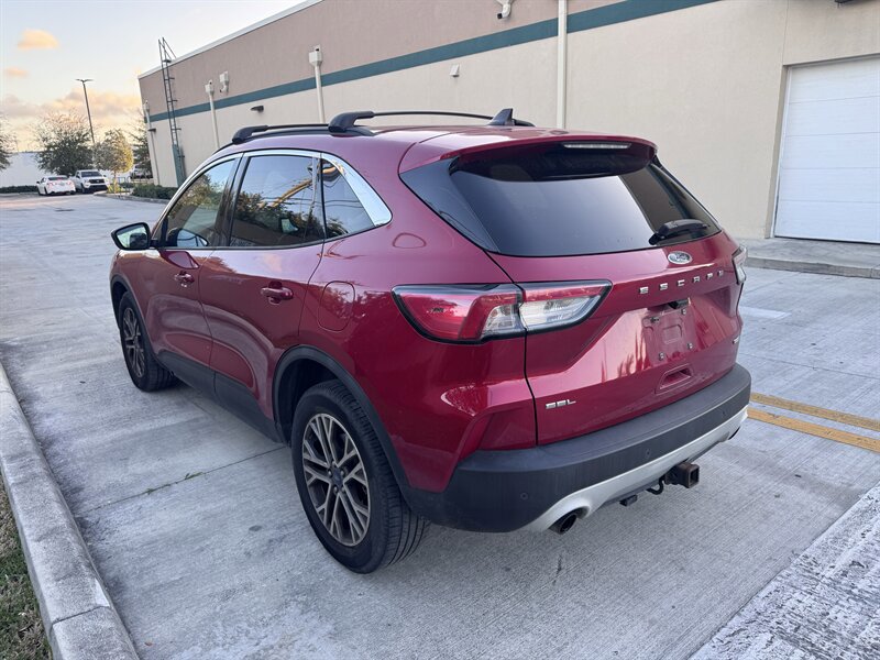 Used 2020 Ford Escape SEL image 7