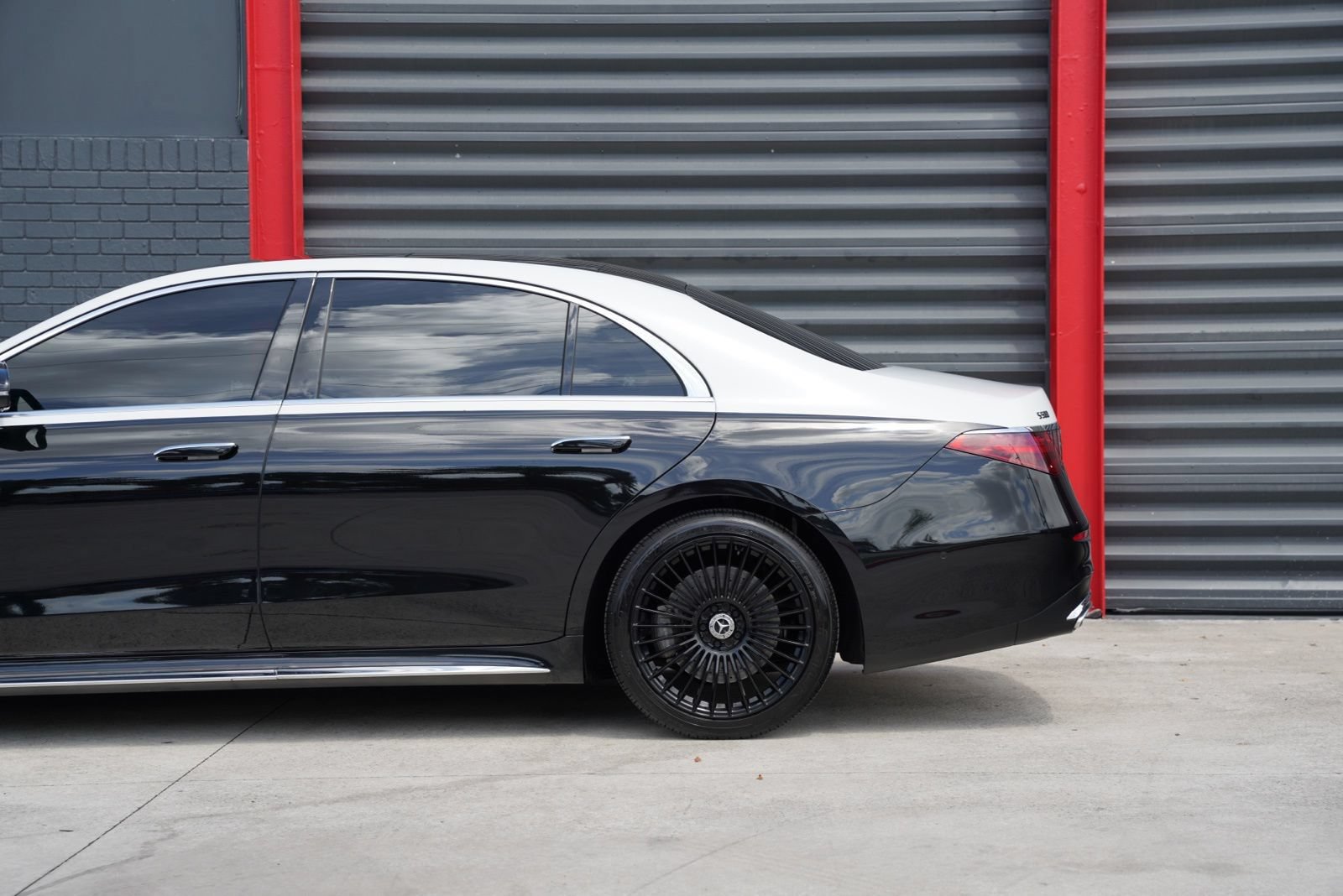 Used 2024 Mercedes-Benz S 580 4MATIC Sedan w/ AMG Line image 8