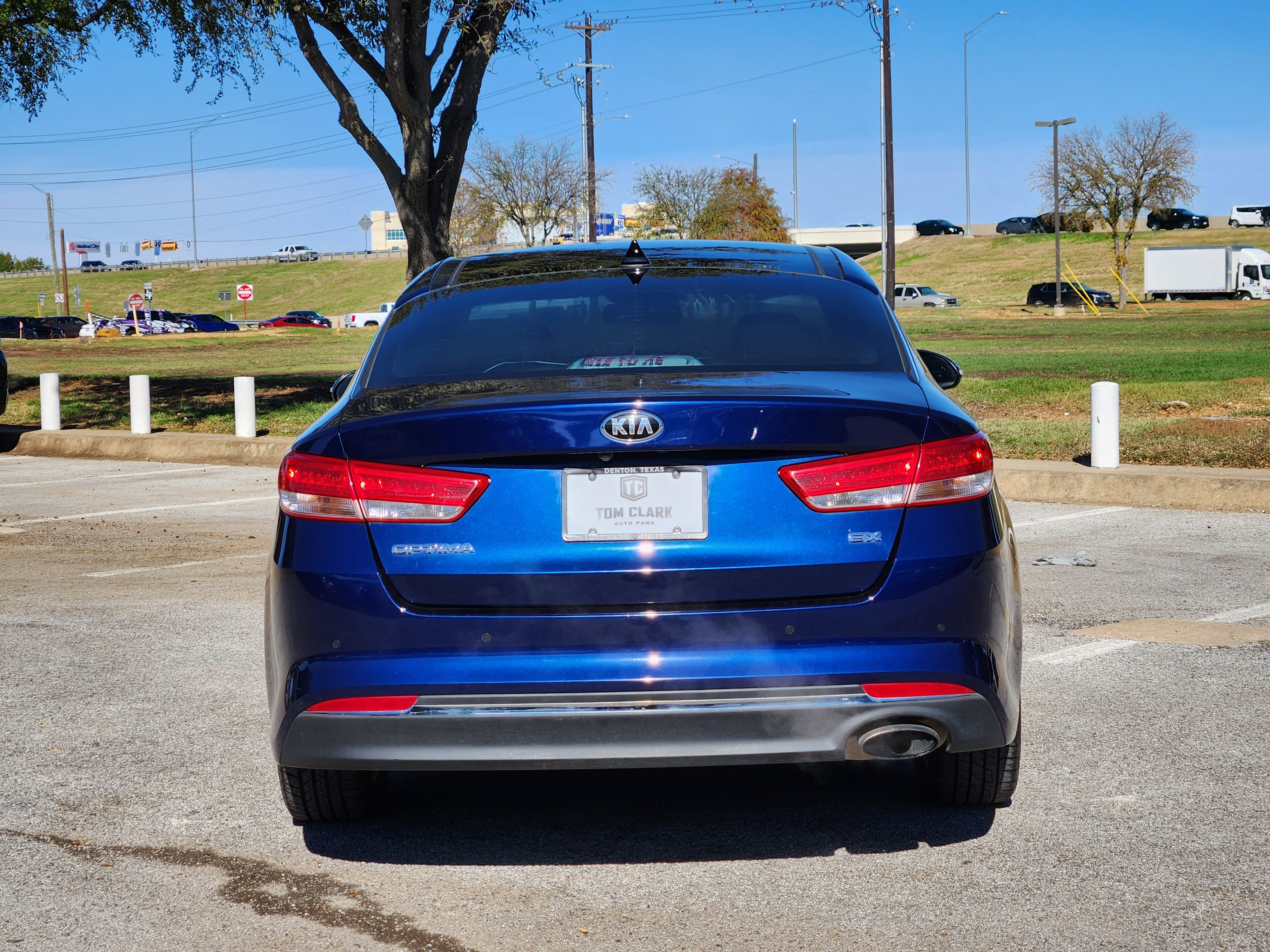 Used 2016 Kia Optima EX w/ Premium Package image 6