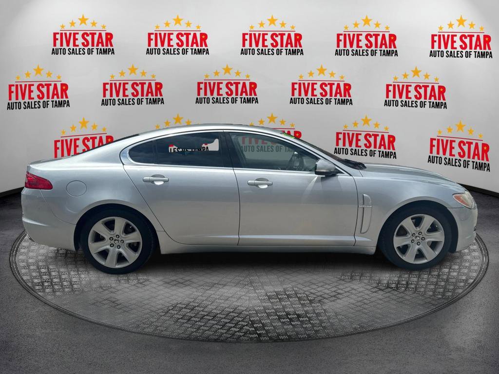 Used 2011 Jaguar XF RWD image 8