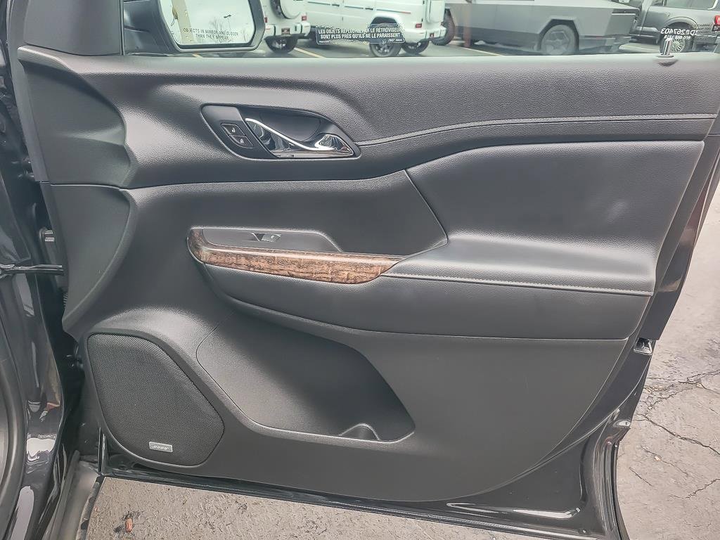 Used 2020 GMC Acadia Denali image 23