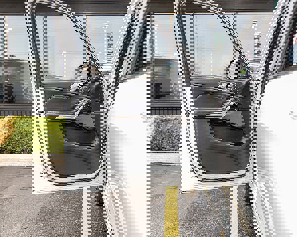 Used 2019 BMW X7 xDrive50i w/ Dynamic Handling Package image 40