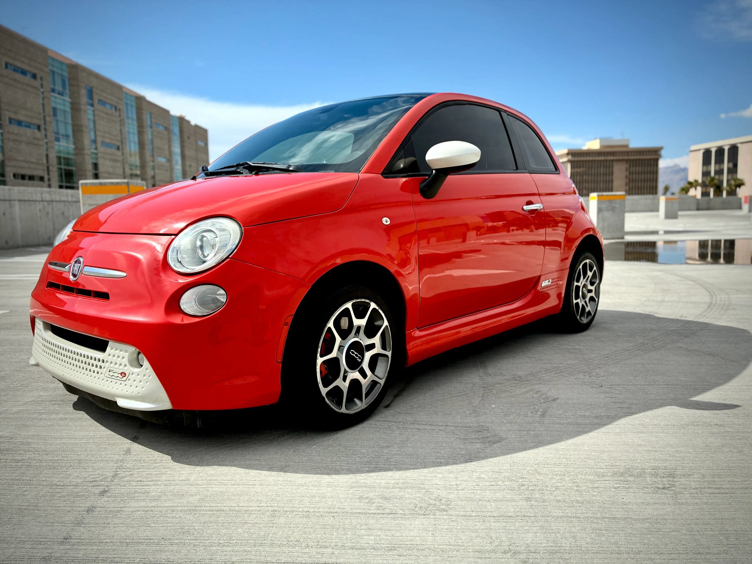 Used 2018 FIAT 500 e FWD image 3
