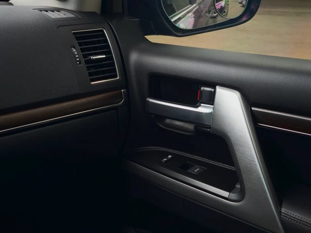 Used 2019 Toyota Land Cruiser AWD/4WD image 36