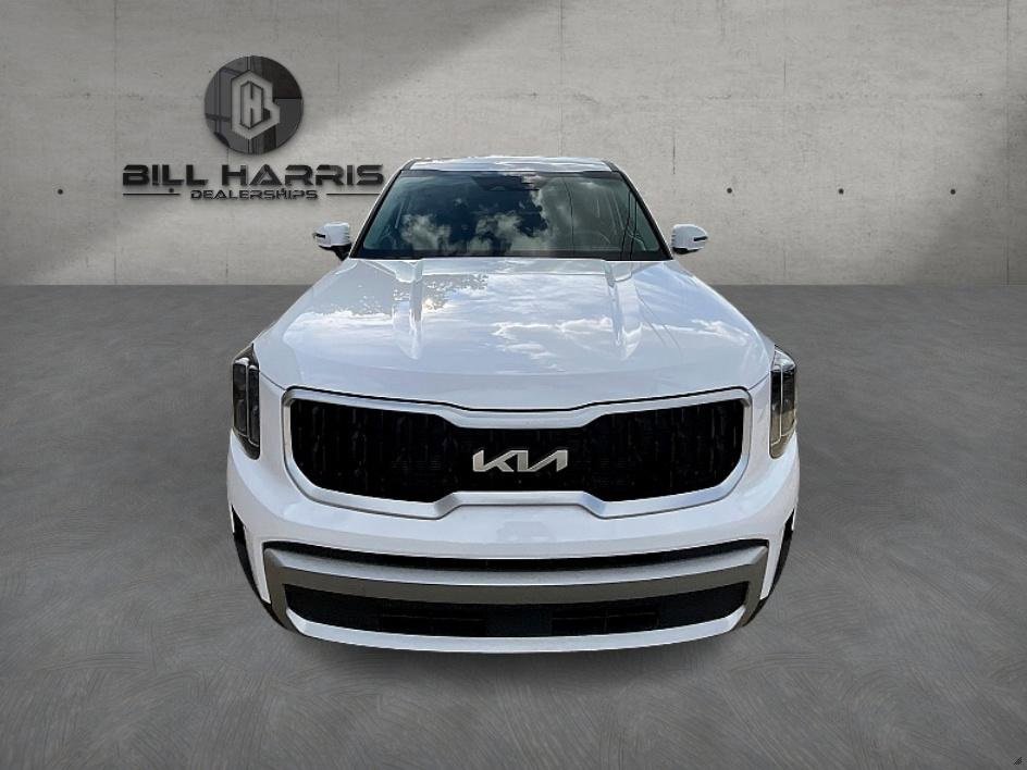 Used 2023 Kia Telluride LX image 2