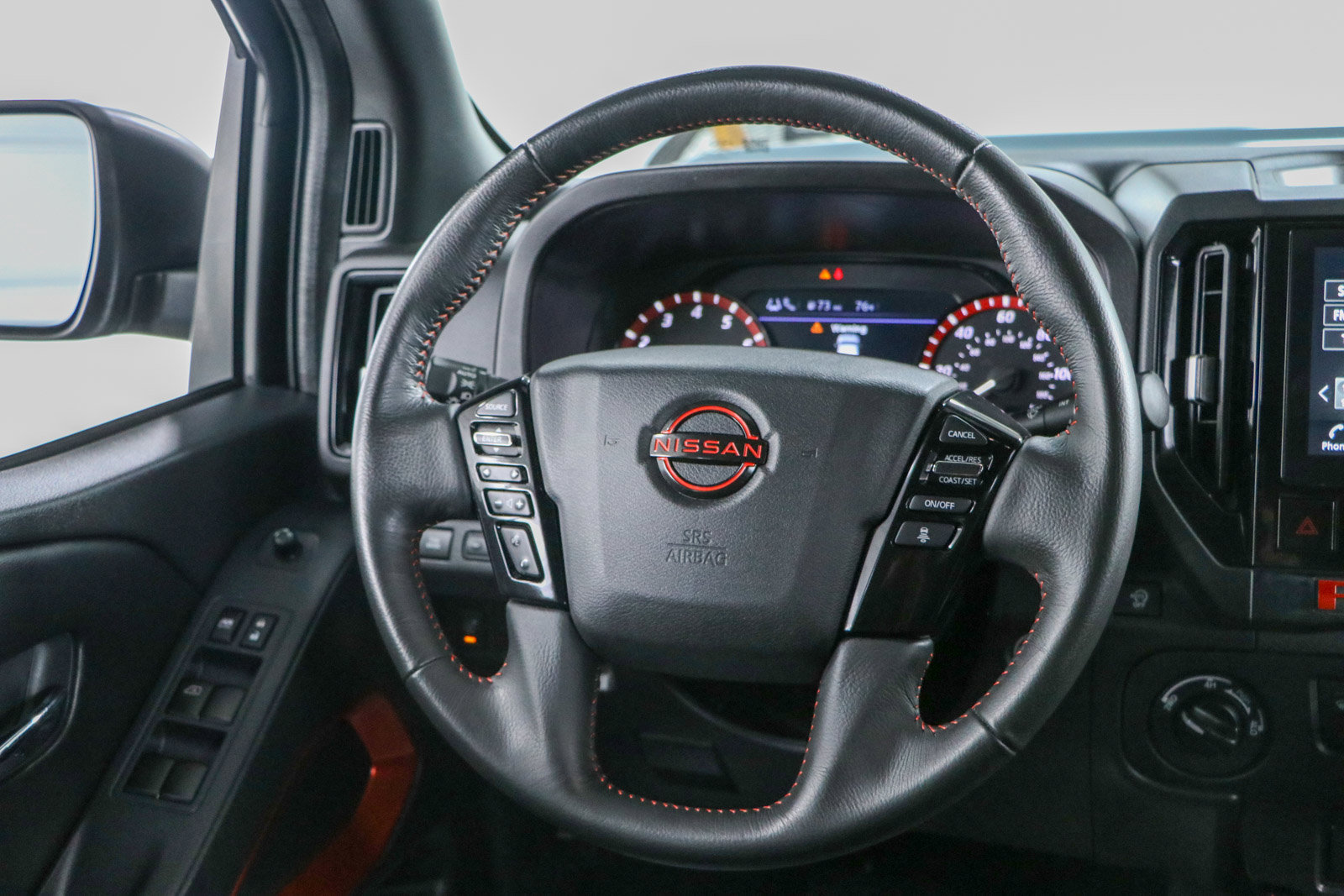 Used 2025 Nissan Frontier PRO-4X w/ Interior Protection Package AWD/4WD image 12
