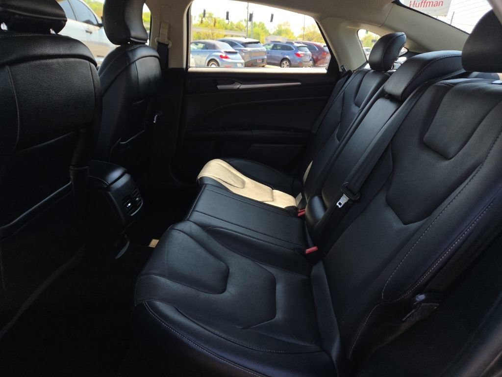 Used 2018 Ford Fusion Titanium FWD image 18