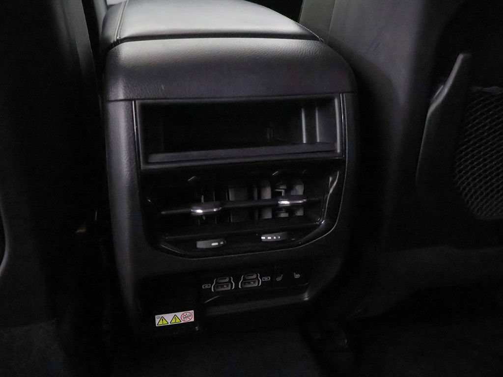 Used 2023 Jeep Grand Cherokee Limited AWD/4WD image 35