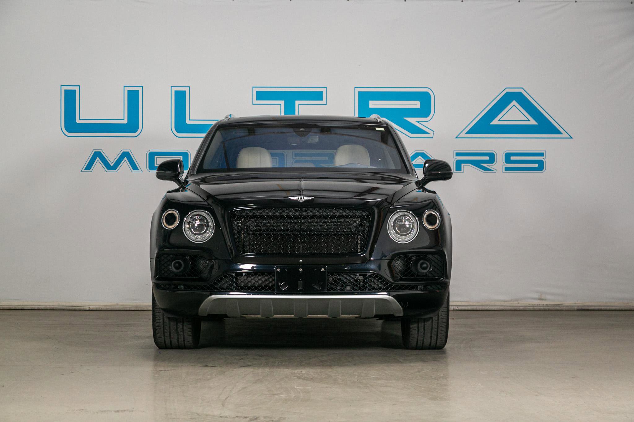 Used 2017 Bentley Bentayga image 5