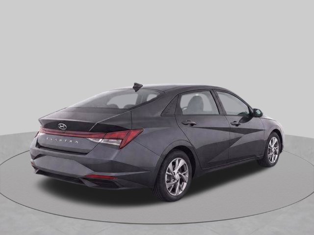 Used 2021 Hyundai Elantra SE FWD image 7
