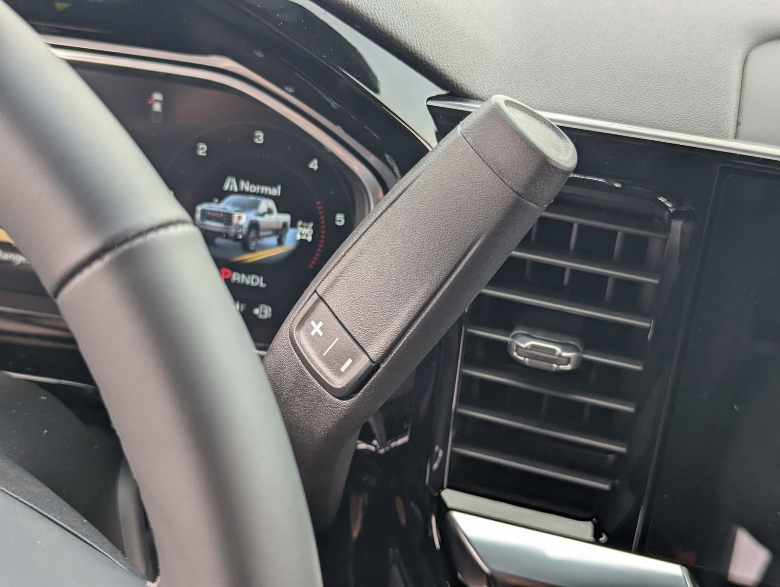 New 2026 GMC Sierra 3500 SLT w/ SLT Convenience Package image 32