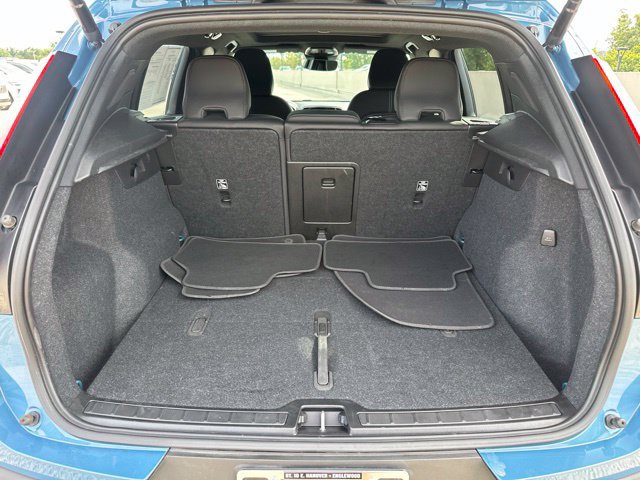 Certified 2023 Volvo XC40 B5 Ultimate w/ Climate Package AWD/4WD image 35