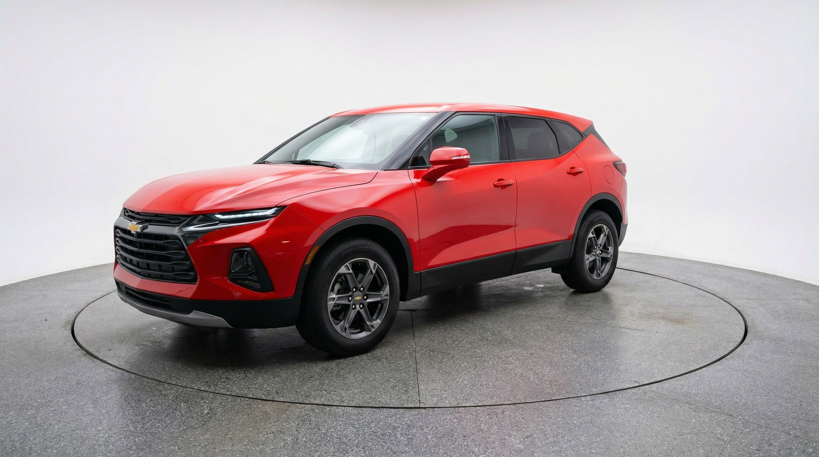 Used 2025 Chevrolet Blazer LT image 3