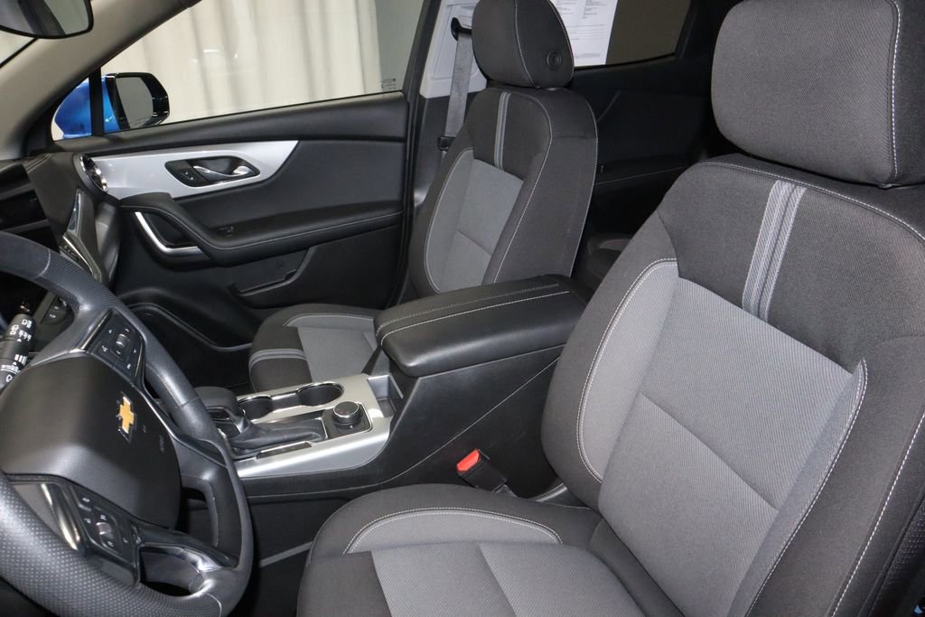 Used 2025 Chevrolet Blazer LT image 25