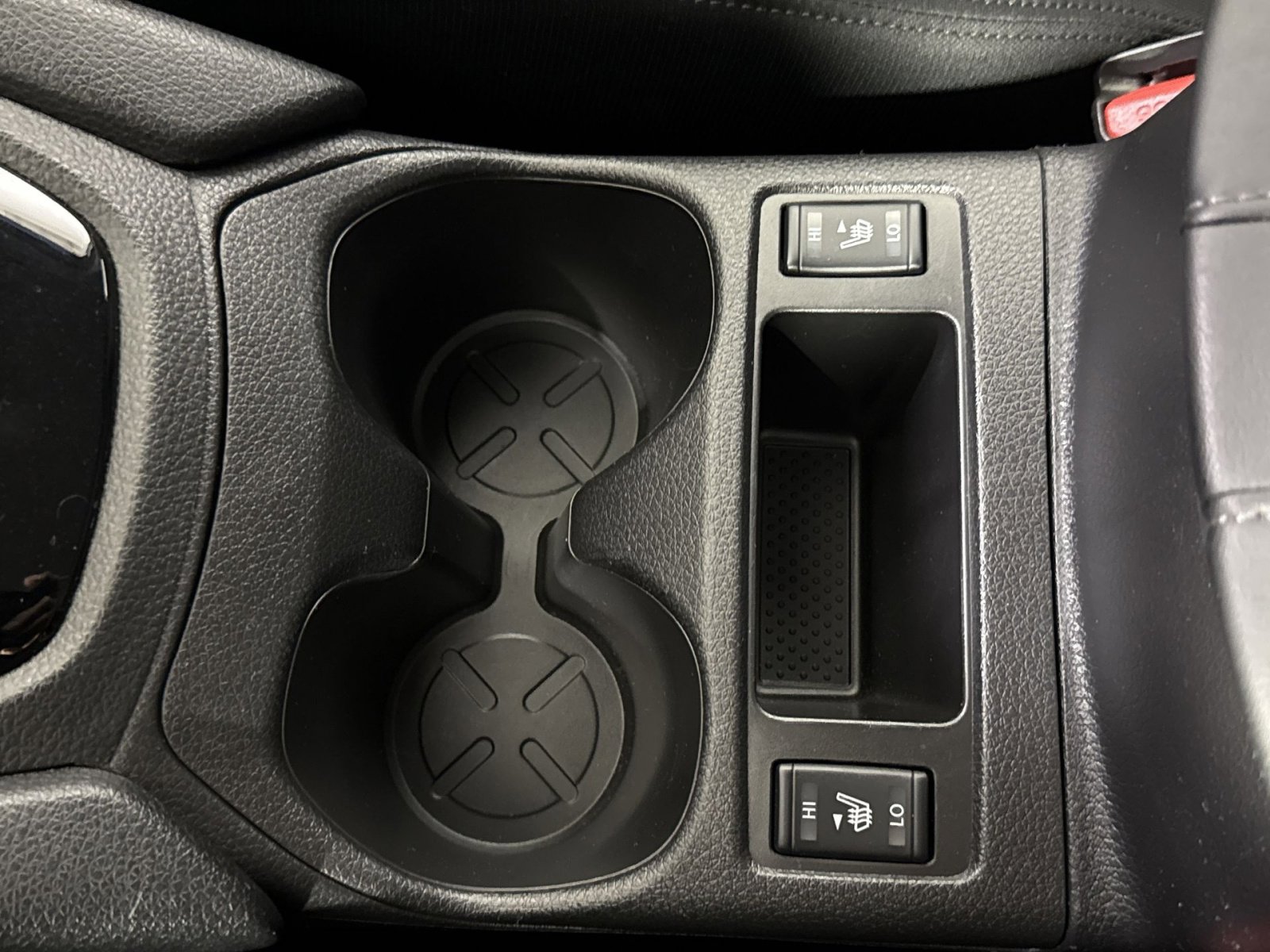 Used 2022 Nissan Rogue Sport SV image 31