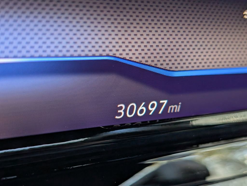 Used 2023 Volkswagen Golf 20th Anniversary Edition image 26