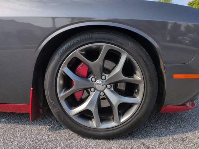 Used 2015 Dodge Challenger R/T w/ Quick Order Package 22B R/T RWD image 10