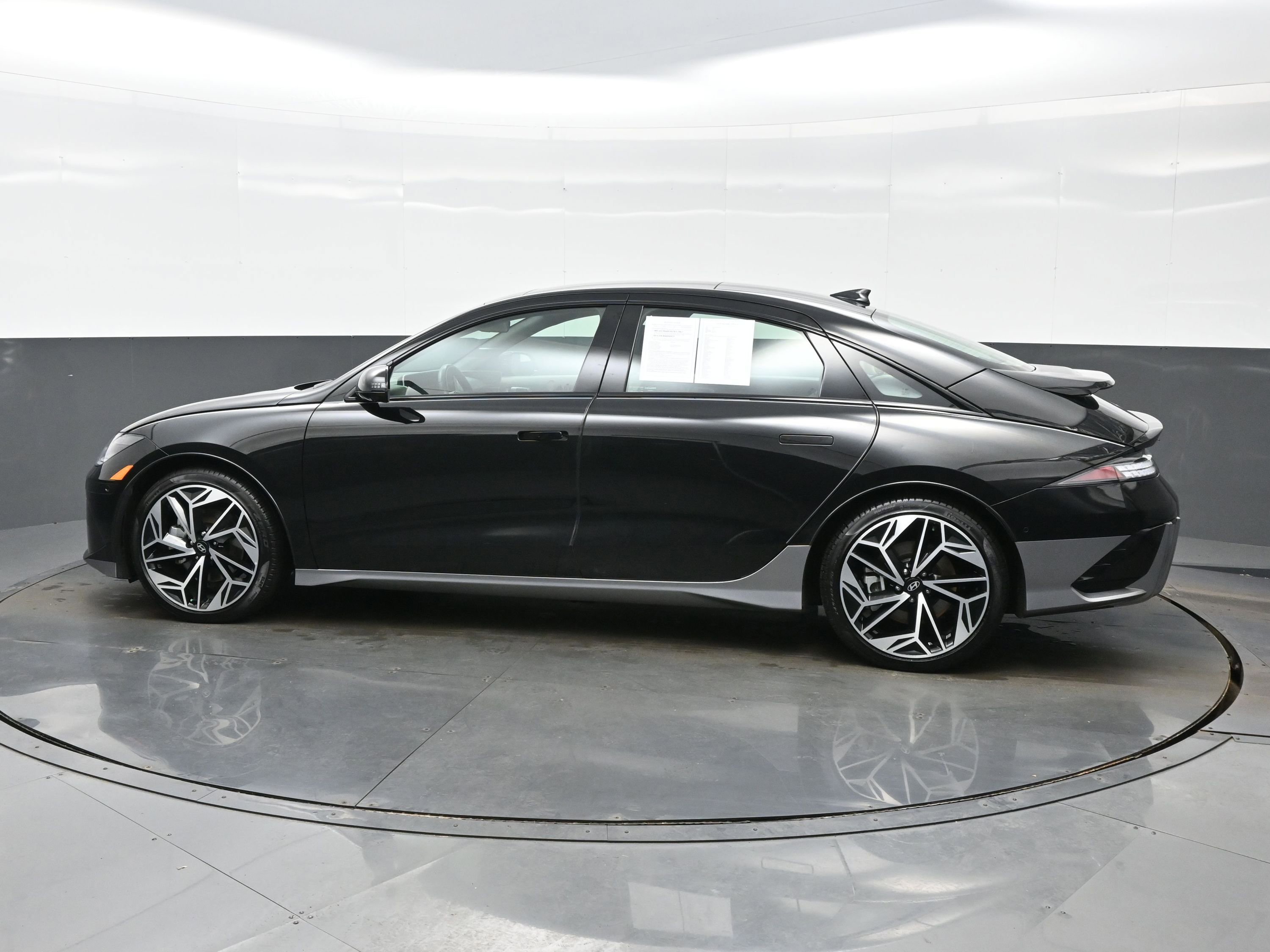 Certified 2024 Hyundai Ioniq 6 Limited image 3