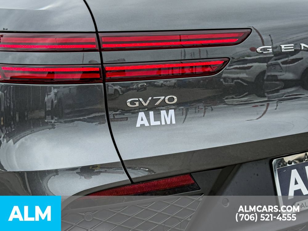 Used 2024 Genesis GV70 3.5T Sport w/ Sport Prestige Package AWD/4WD image 17