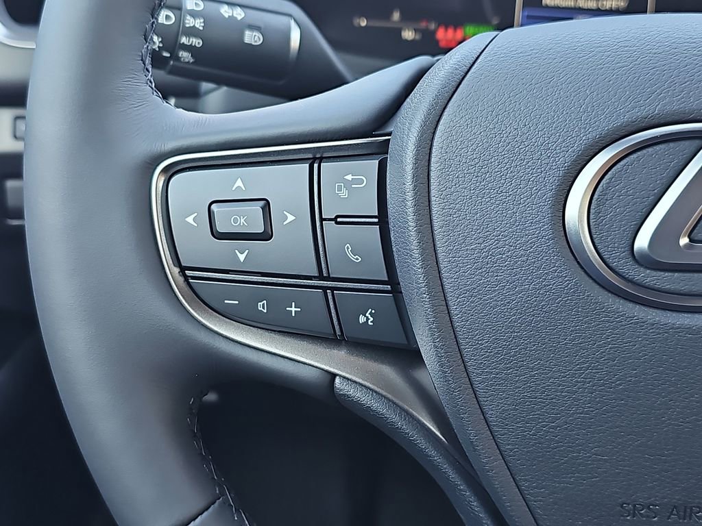 New 2026 Lexus UX 300h AWD image 17