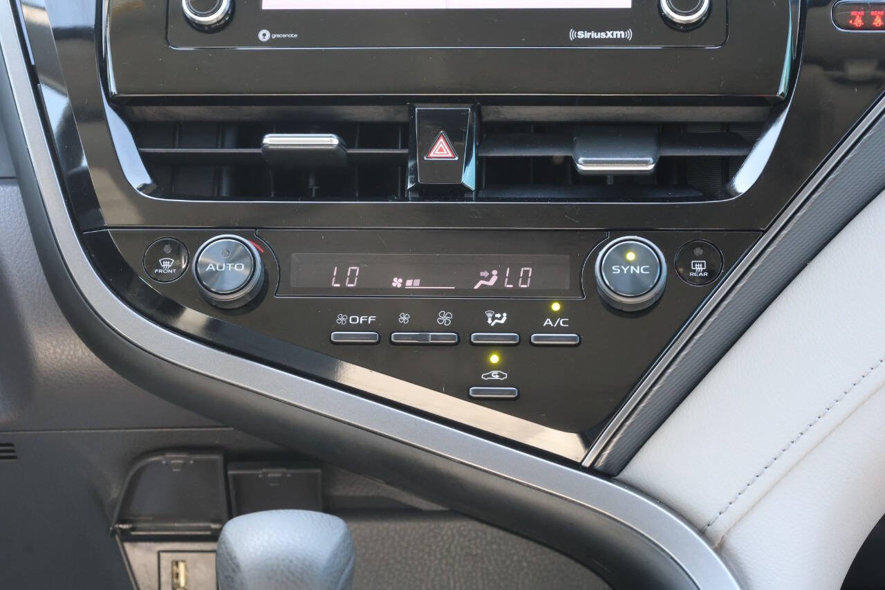 Used 2022 Toyota Camry LE FWD image 21