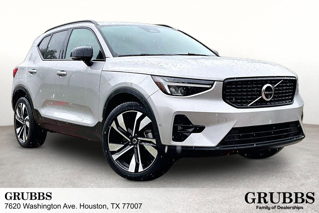 Certified 2025 Volvo XC40 B5 Plus