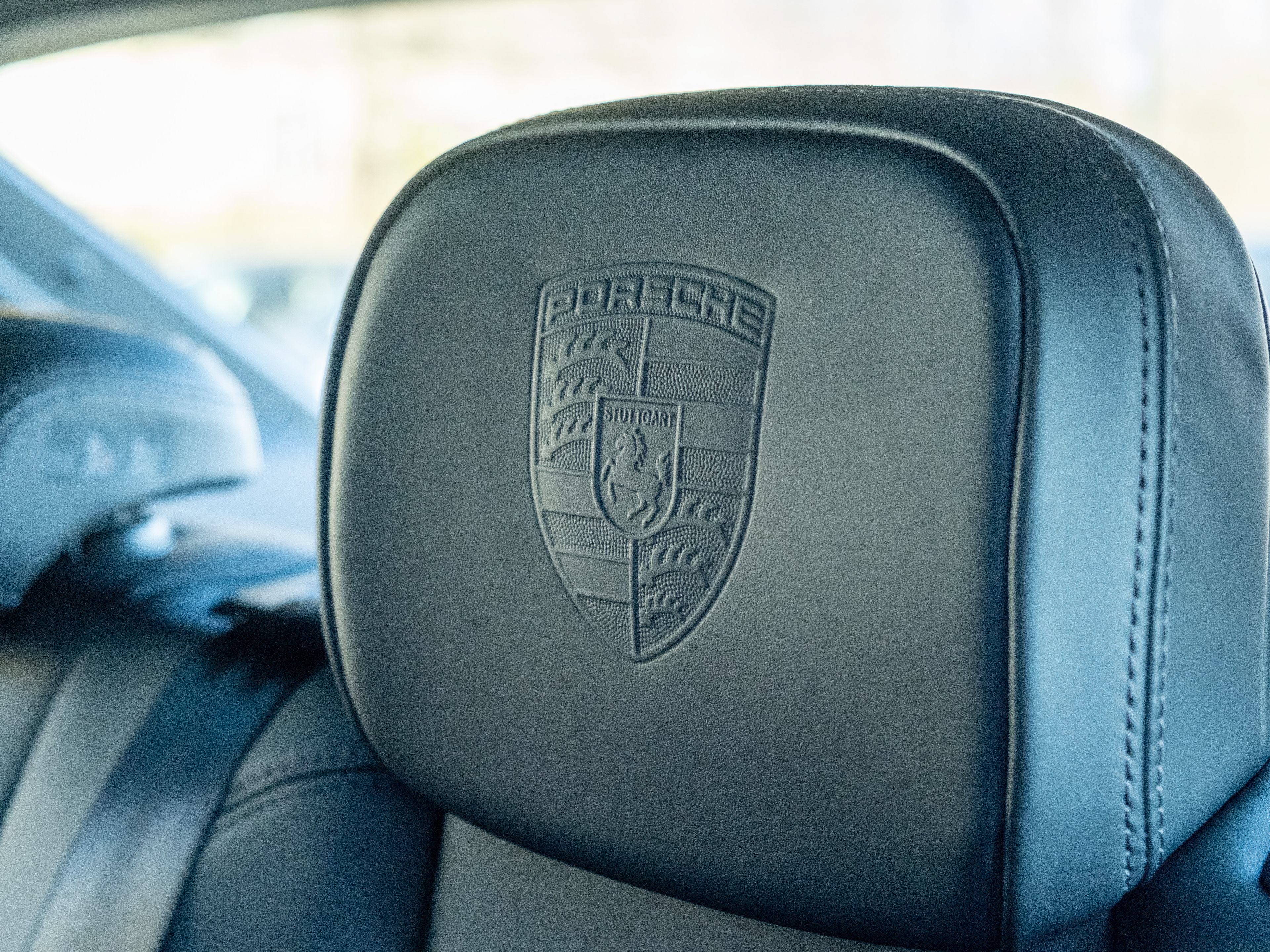 Certified 2026 Porsche Macan Turbo AWD/4WD image 42