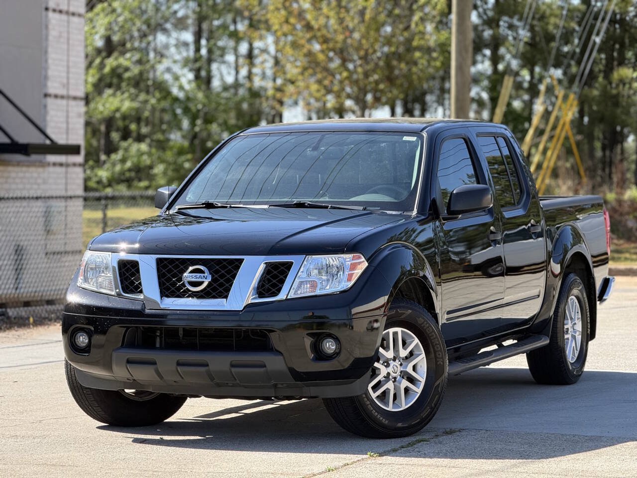 Used 2021 Nissan Frontier SV RWD image 1