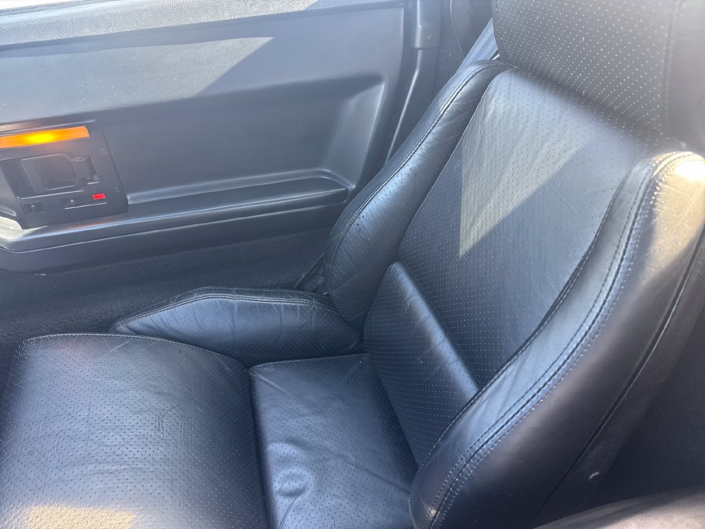 Used 1988 Chevrolet Corvette Convertible RWD image 25