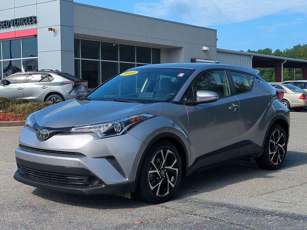 Used 2019 Toyota C-HR XLE FWD image 7