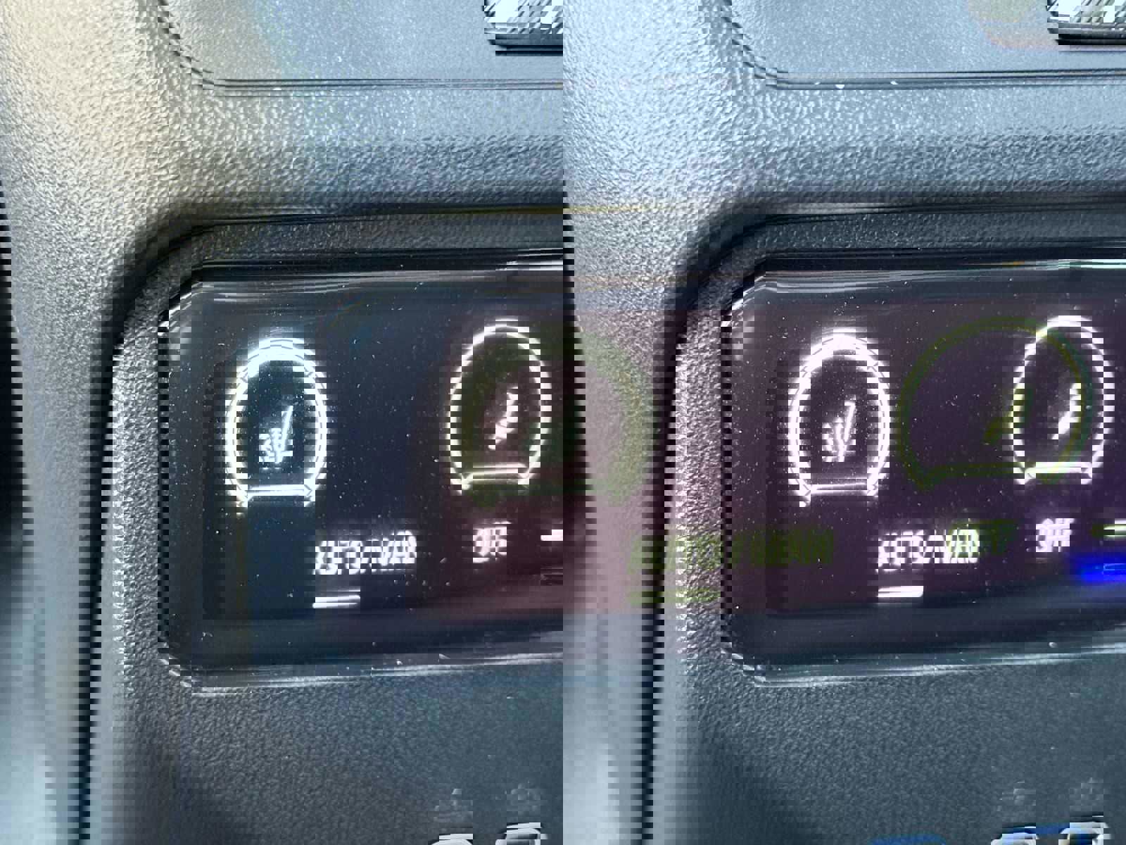 New 2025 BMW X3 xDrive30i w/ Premium Package image 33