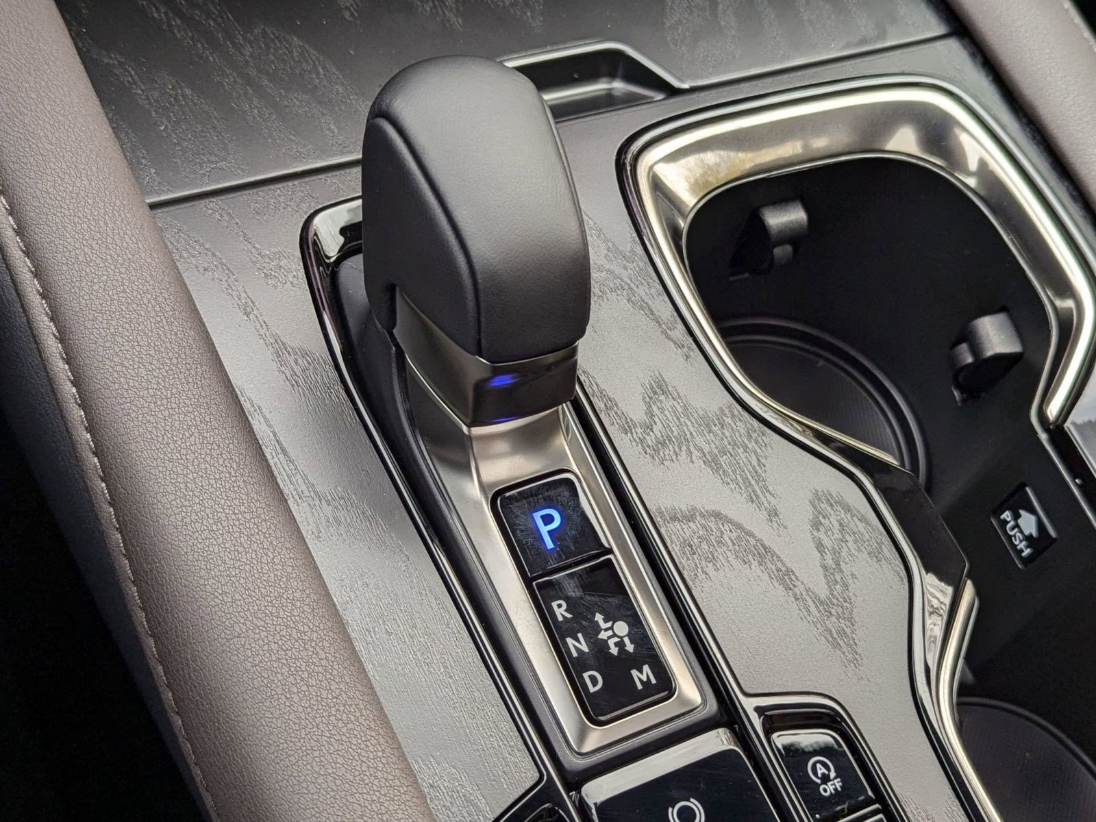 New 2025 Lexus RX 350 w/ Luxury Package image 16