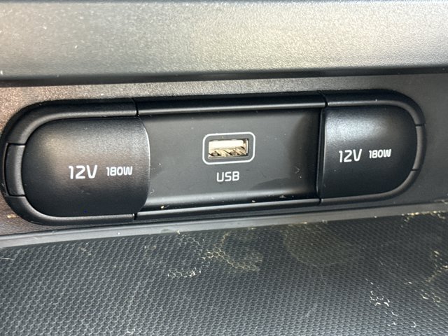 Used 2025 Kia Soul LX w/ LX Technology Package FWD image 38