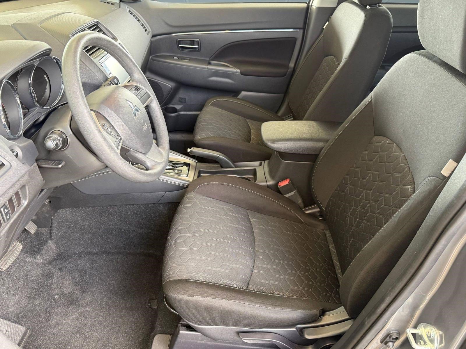 Used 2025 Mitsubishi Outlander Sport ES AWD/4WD image 5
