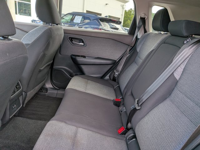 Used 2023 Nissan Rogue SV FWD image 16