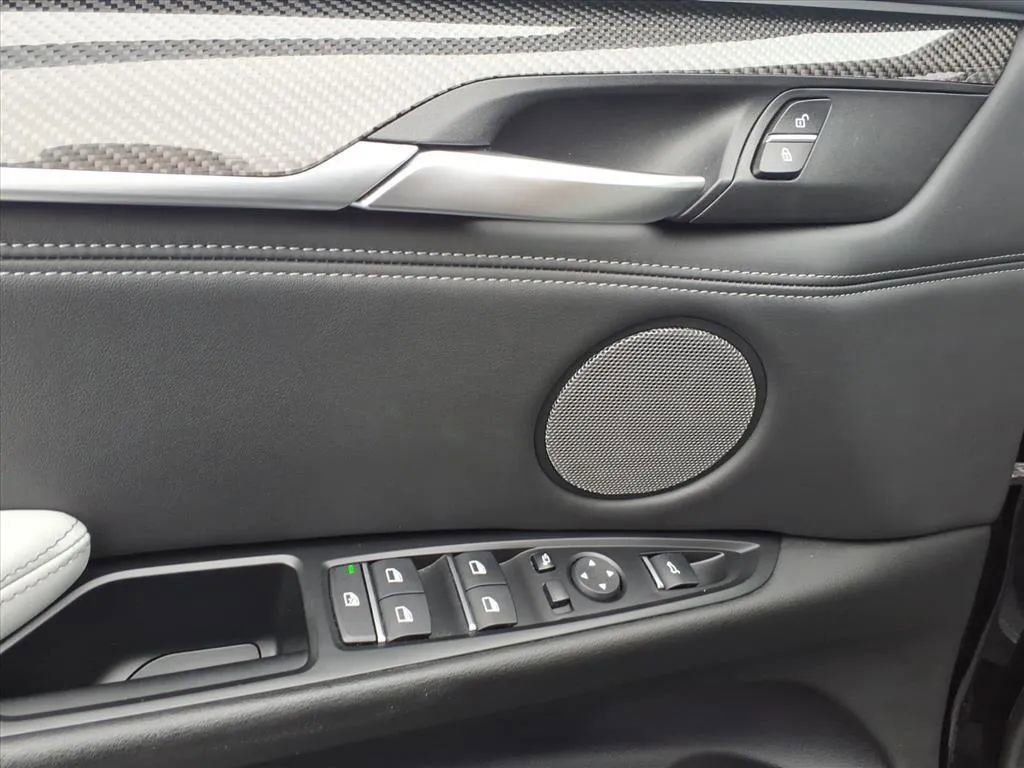 Used 2019 BMW X6 M image 25