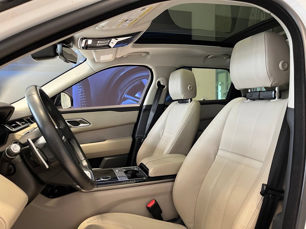 Certified 2020 Land Rover Range Rover Velar R-Dynamic S AWD/4WD image 15